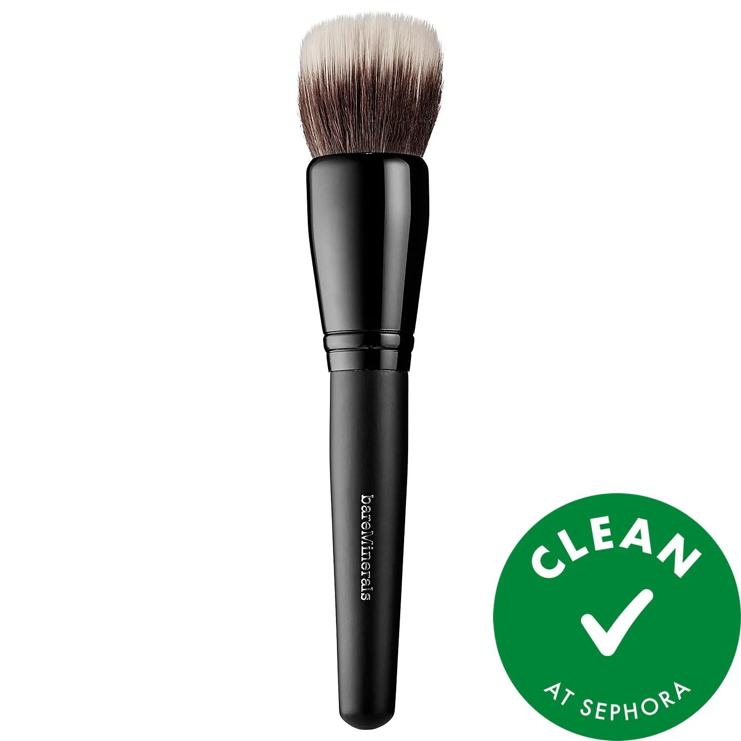 bareMinerals Smoothing Foundation Brush - Dual-Fiber Synthetic Makeup Brush for Flawless Foundation Application