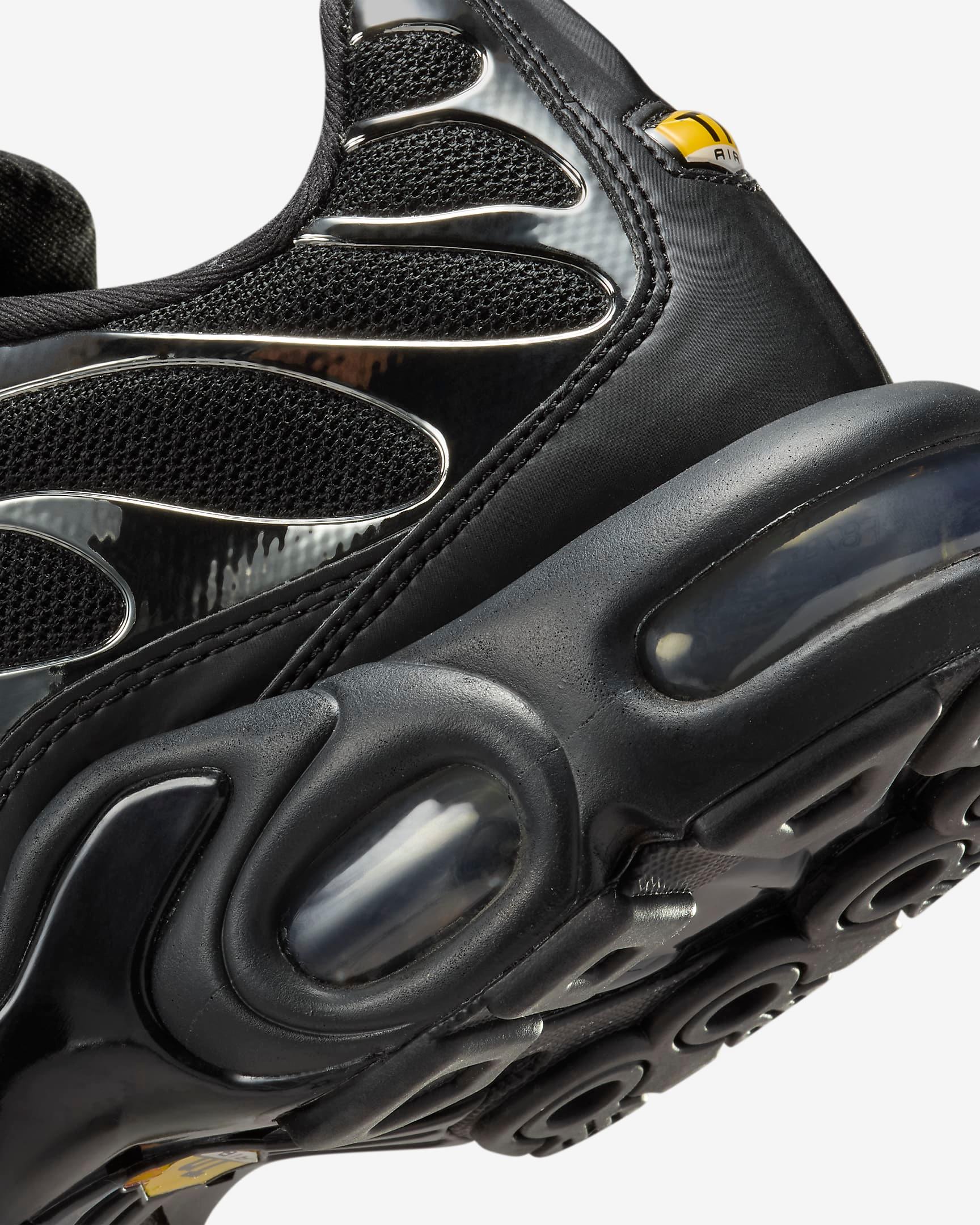 Nike Air Max Plus SE &