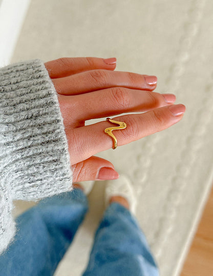 Wavy Heart Ring