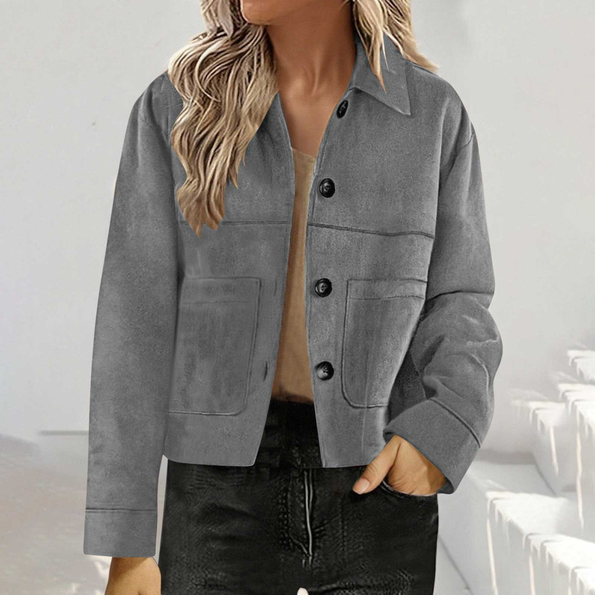 Short suede jacketg