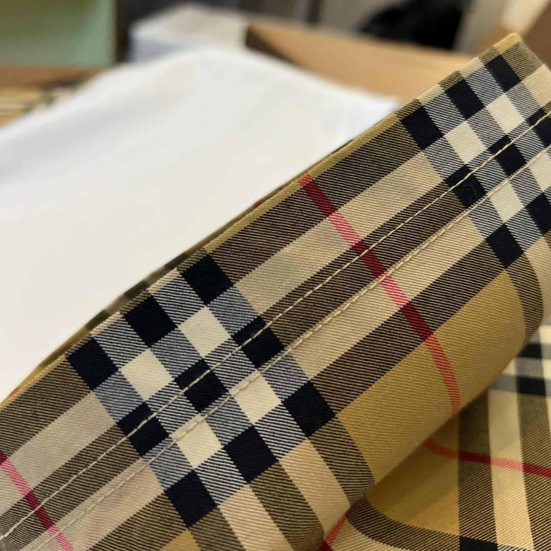Burberry T-Shirt Without Collar &