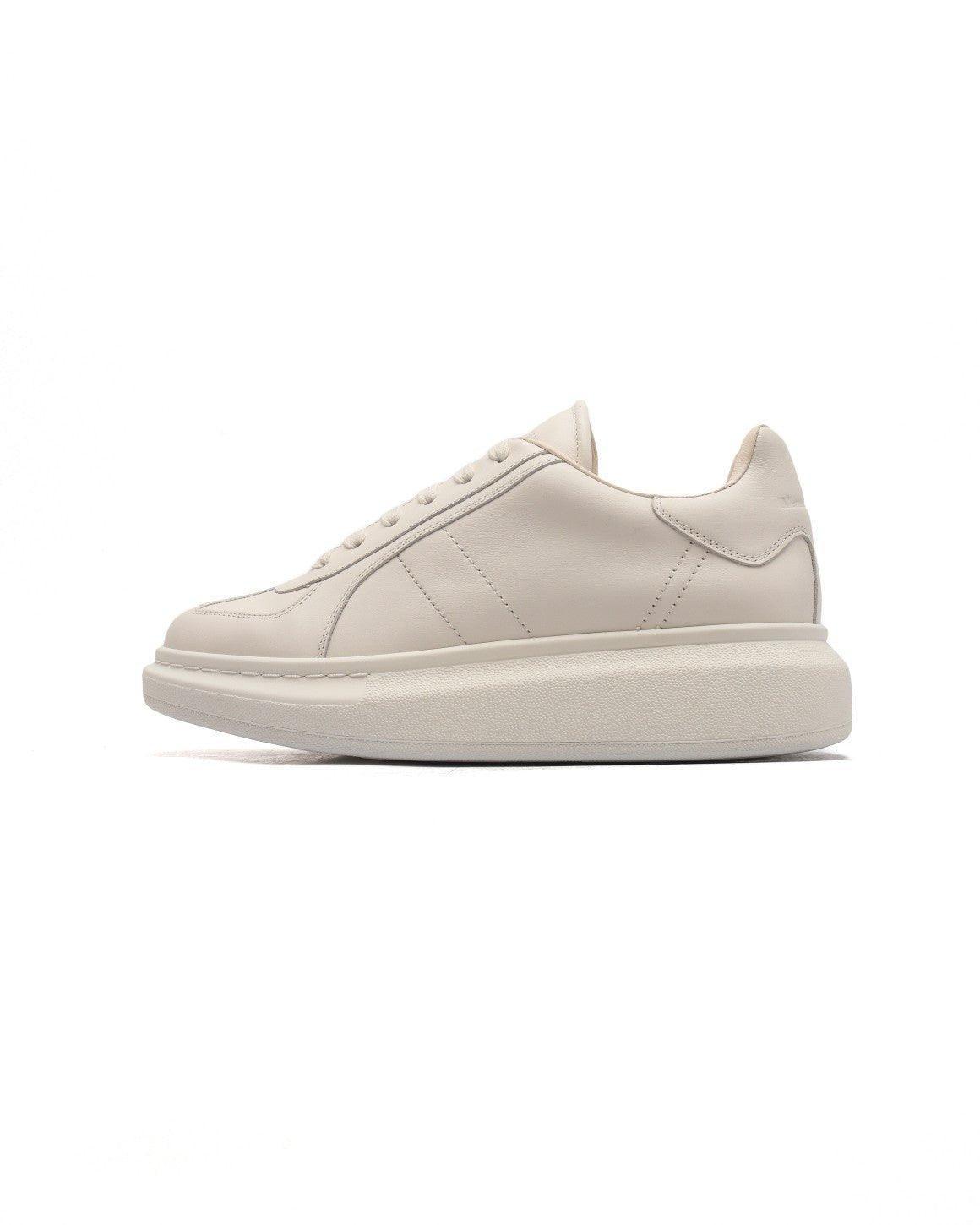 Alexander McQueen &