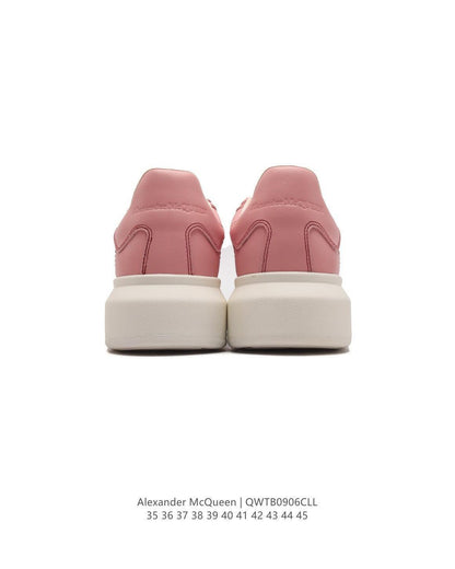 Alexander McQueen &