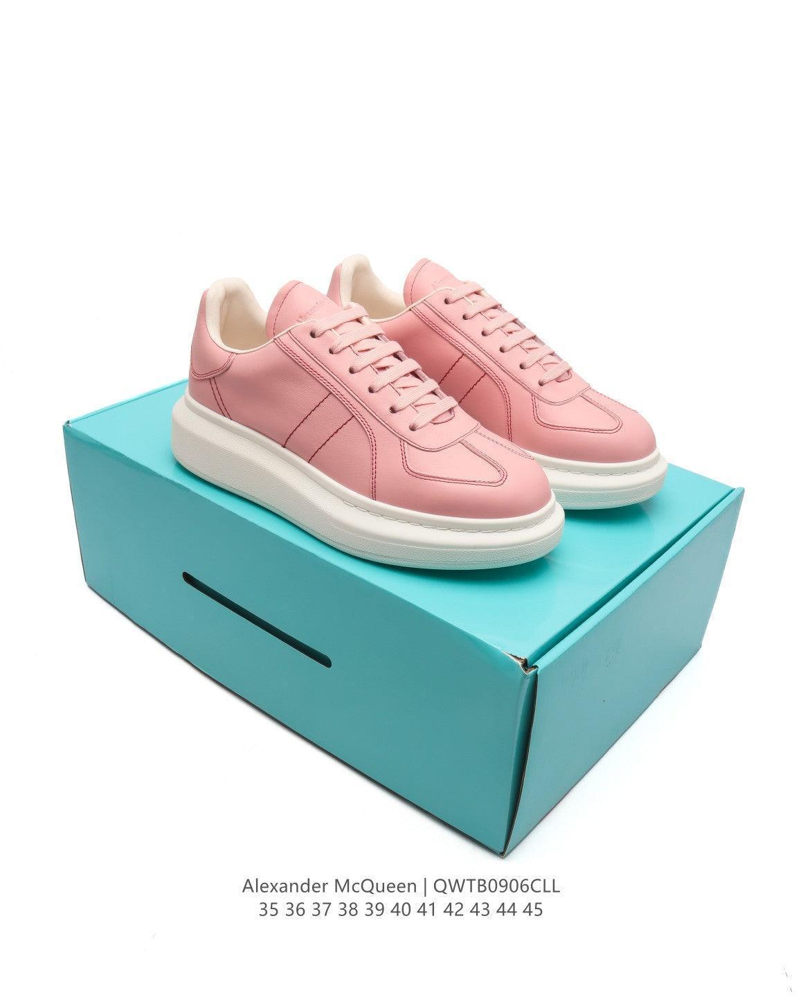 Alexander McQueen &