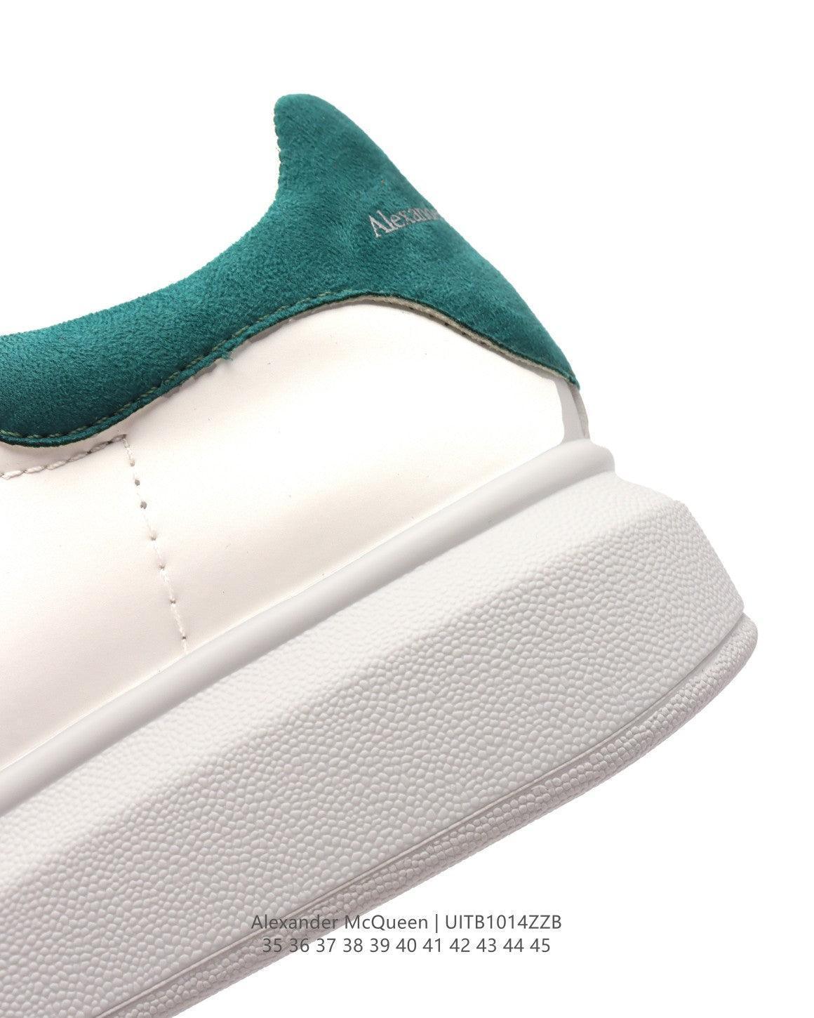 Alexander McQueen &