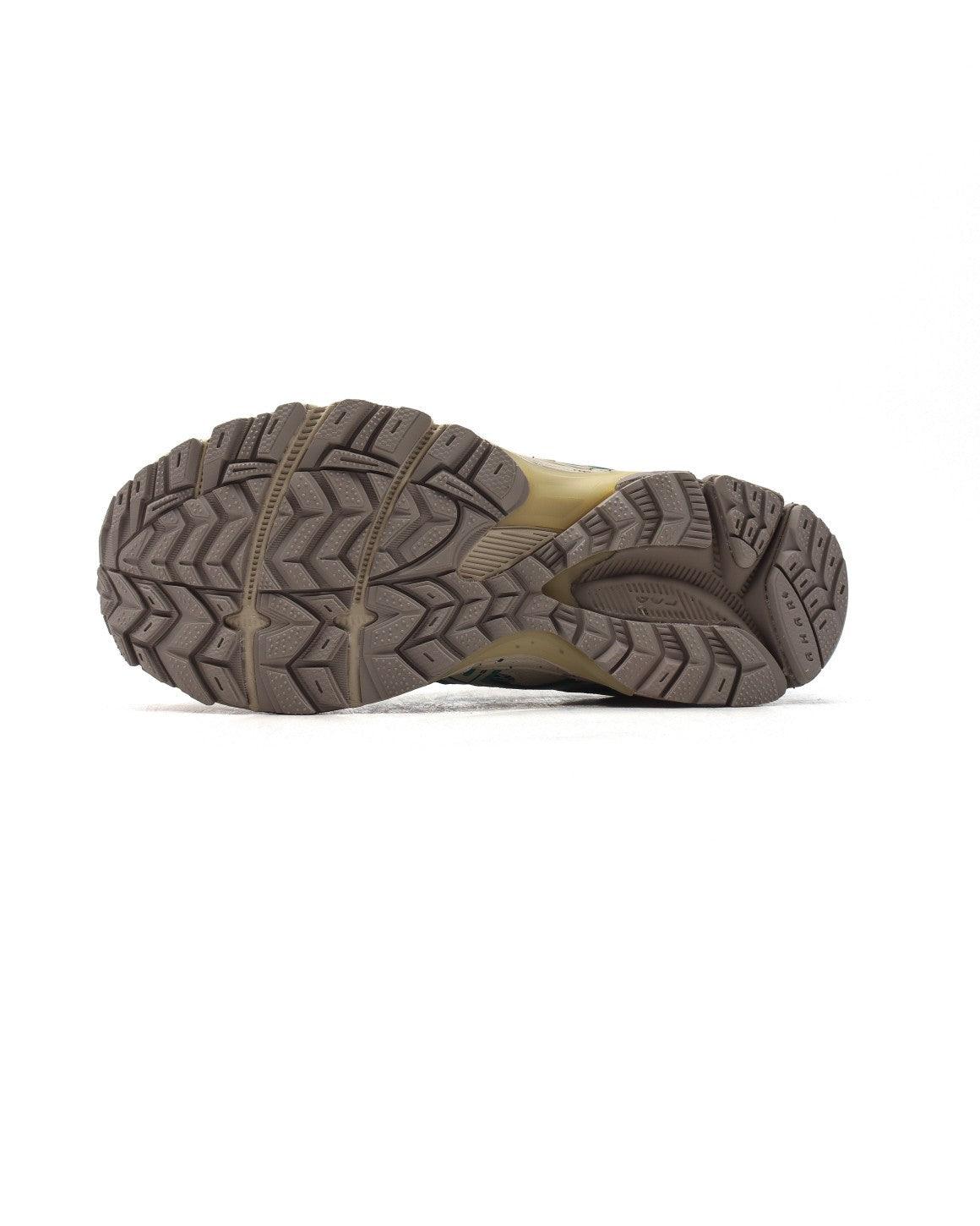 ASICS Gel-Kahana 8 &