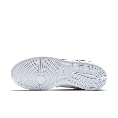 Nike Dunk Low &