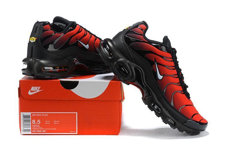 Nike Air Max Plus &