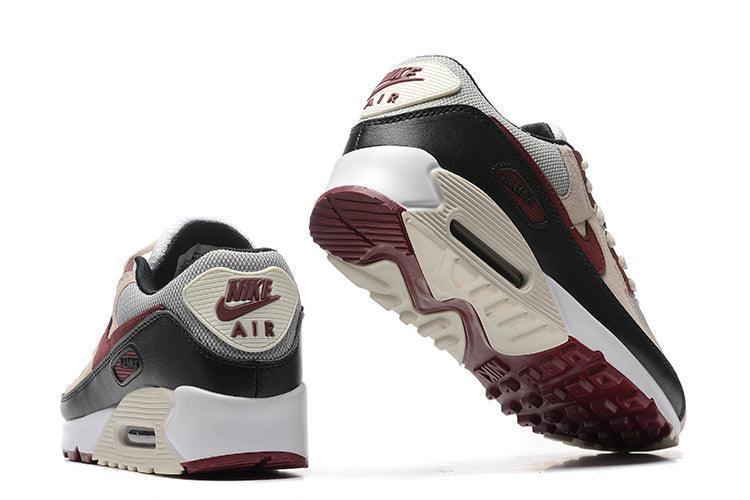 Nike Air Max 90 &