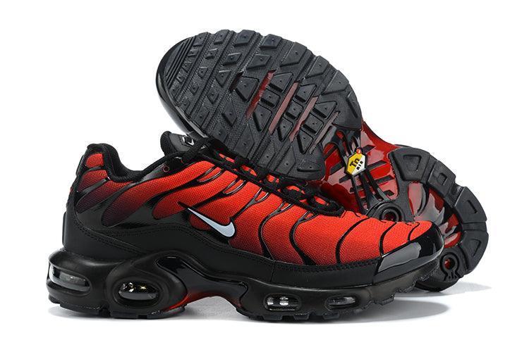 Nike Air Max Plus &