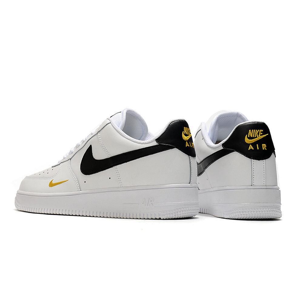 Nike Air Force 1 &