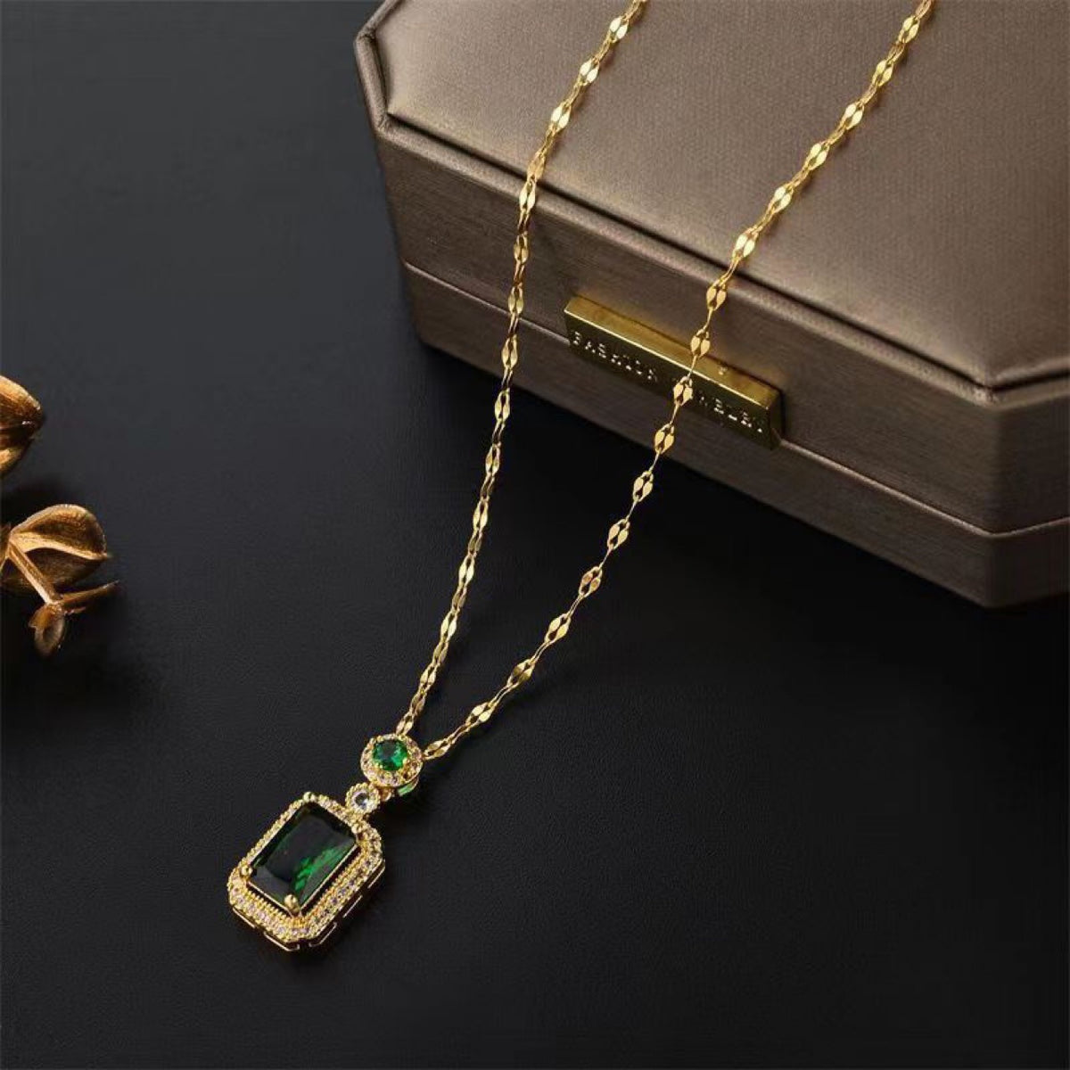 Classic Zircon Emerald Crystal Geometric Jewelry Set
