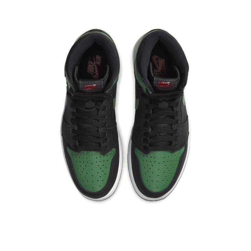 Air Jordan 1 Retro High &
