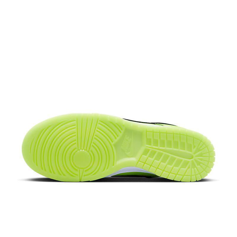 Nike Dunk Low &