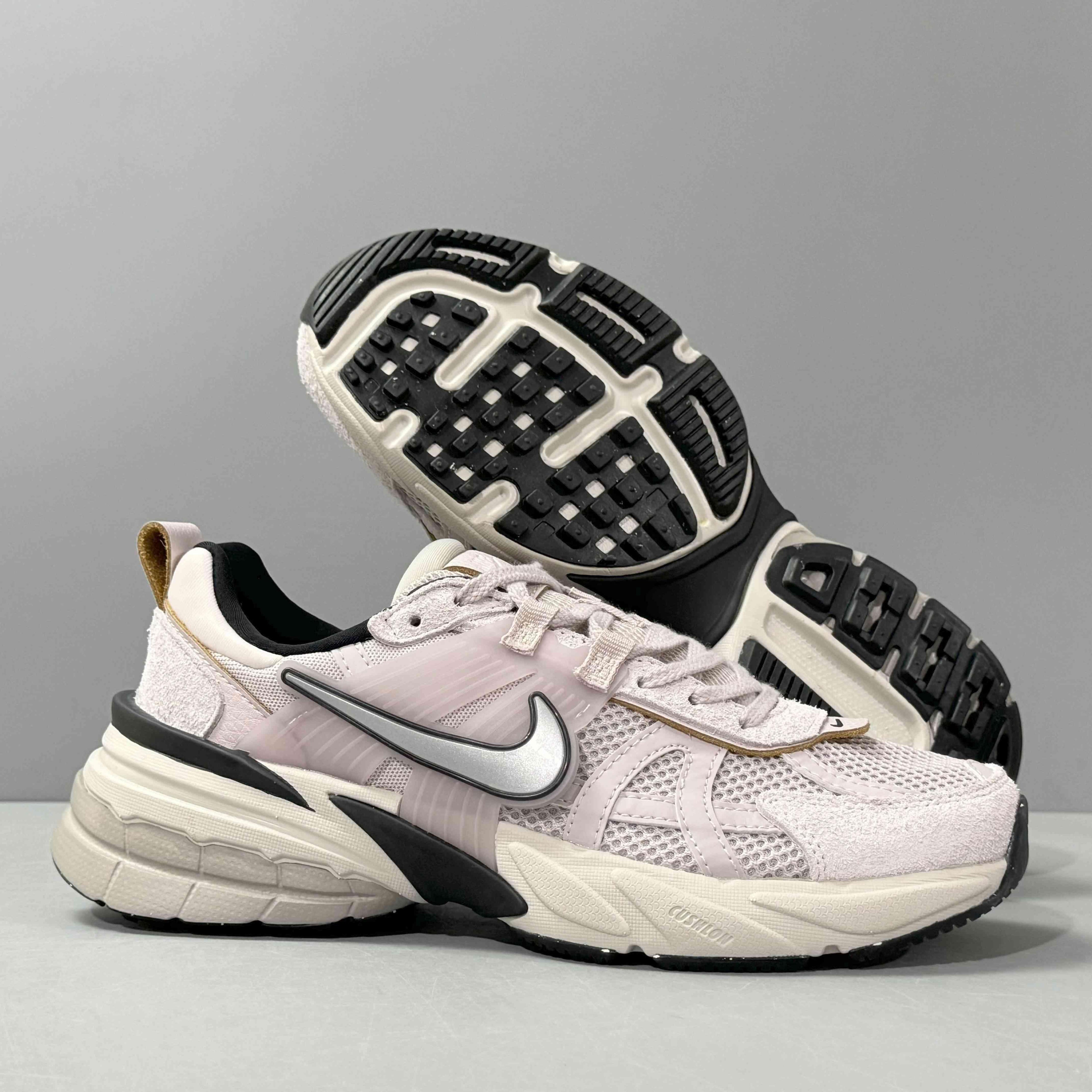 Nike V2K Run &
