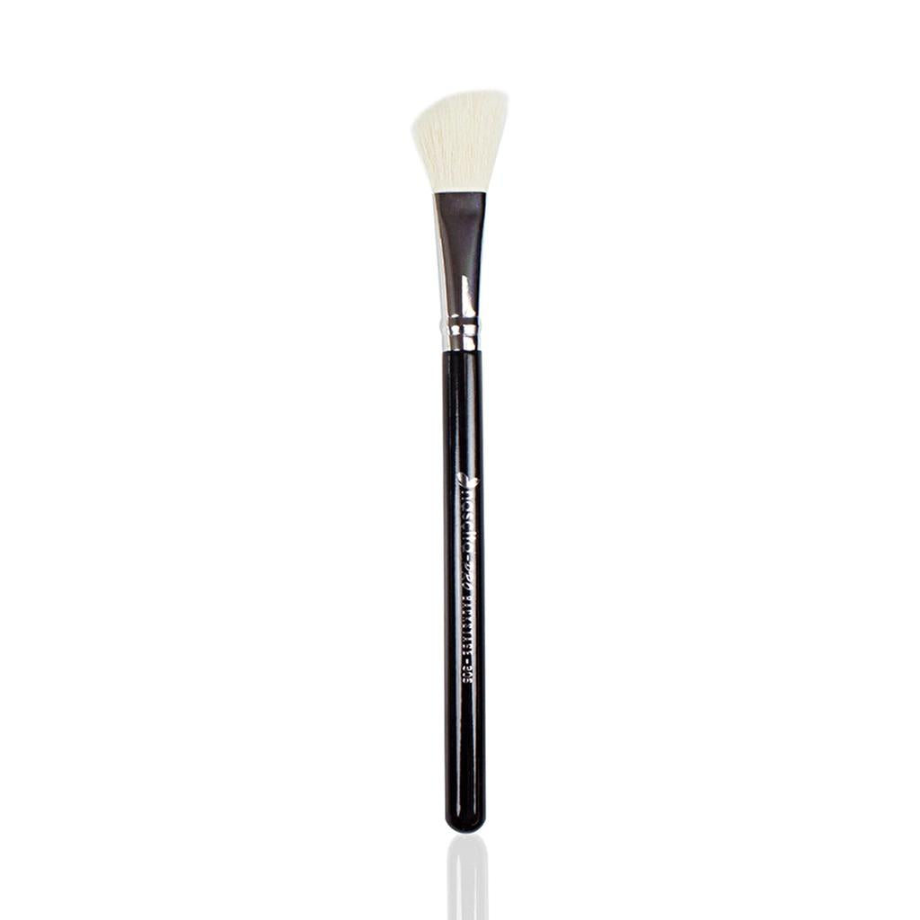 Nascita Angled Blush &amp; Highlighter Brush 305 for Seamless Blending