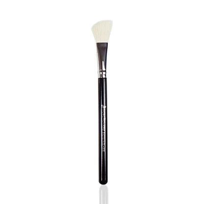 Nascita Angled Blush &amp; Highlighter Brush 305 for Seamless Blending