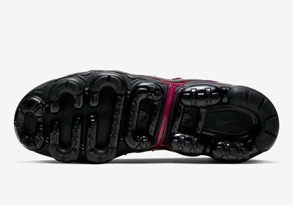 Nike Air VaporMax Plus &