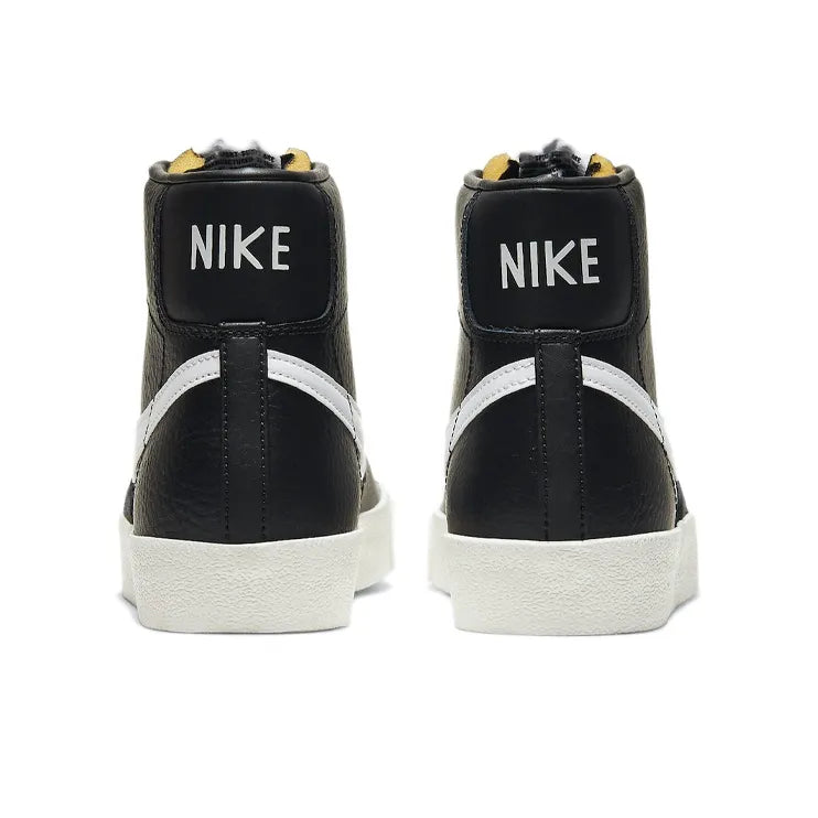 Nike Blazer Mid &