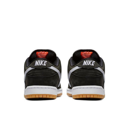 Nike SB Dunk Low &