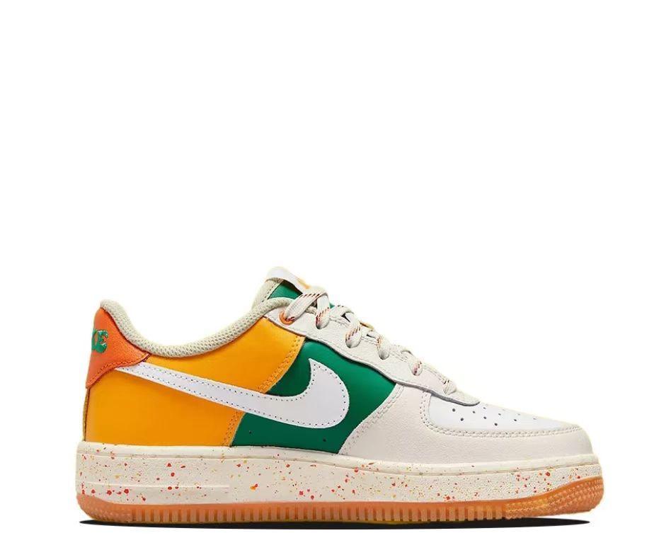 Nike Air Force 1 &