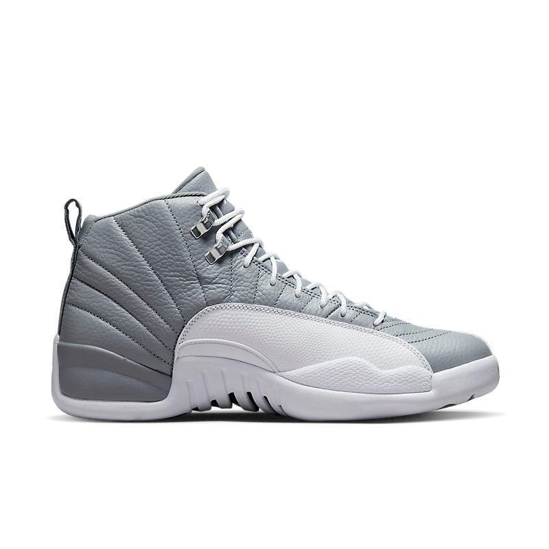 Air Jordan Retro 12 &