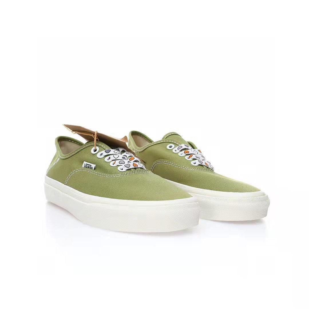 Vans Authentic VR3 &
