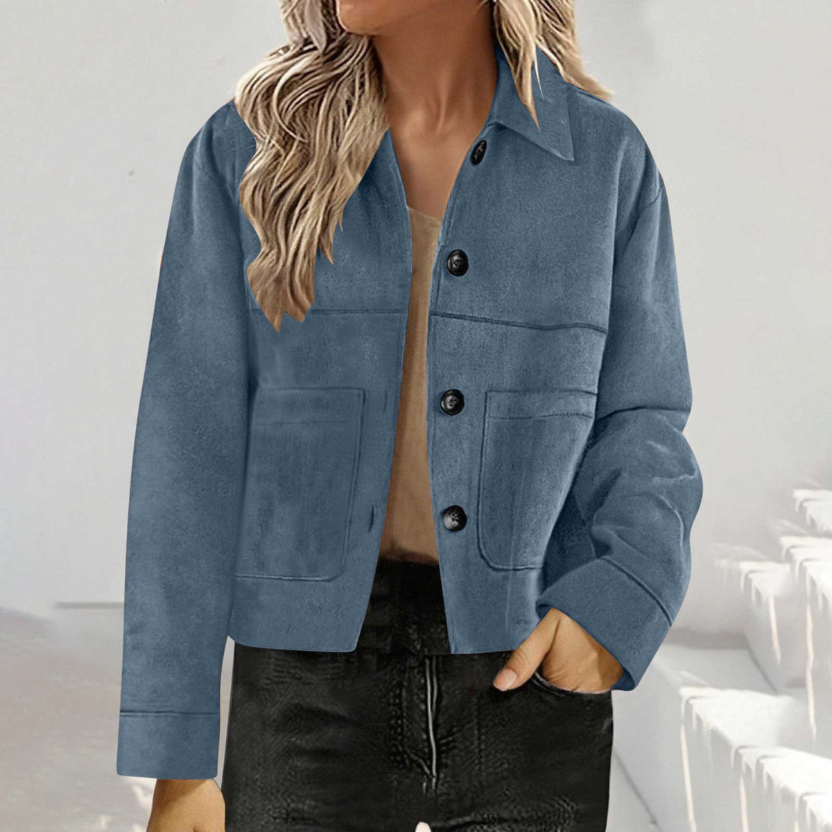 Short suede jacketg