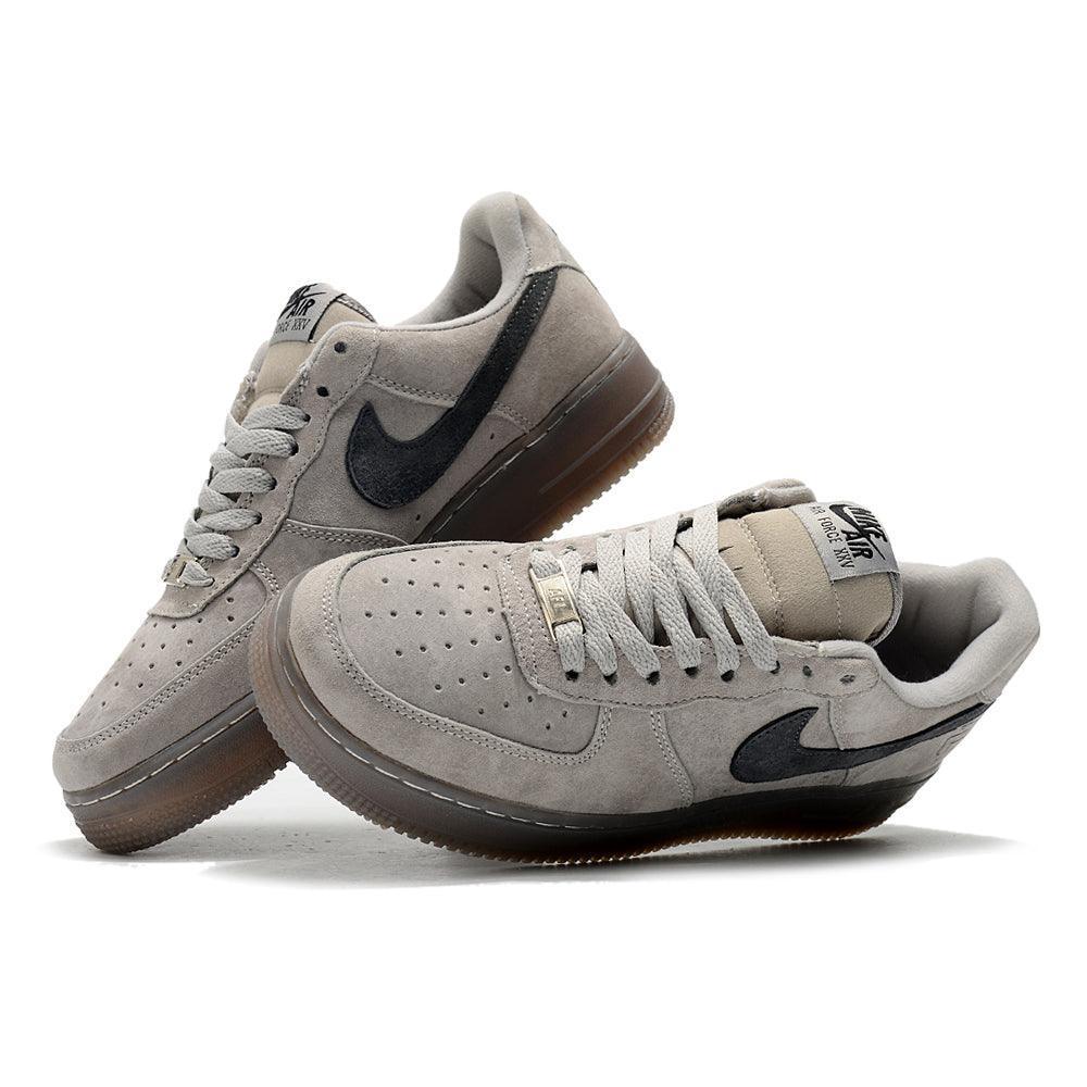 Nike Air Force 1 &