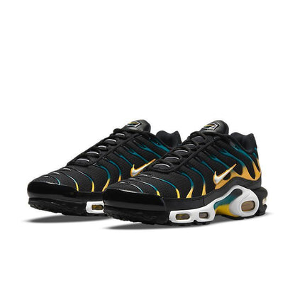 Nike Air Max Plus &