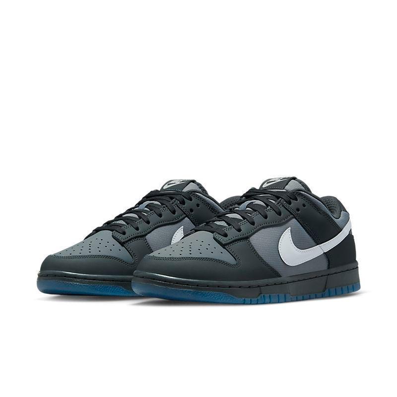 Nike Dunk Low &