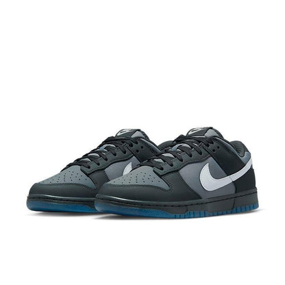 Nike Dunk Low &
