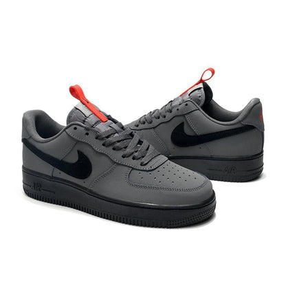 Nike Air Force 1 &