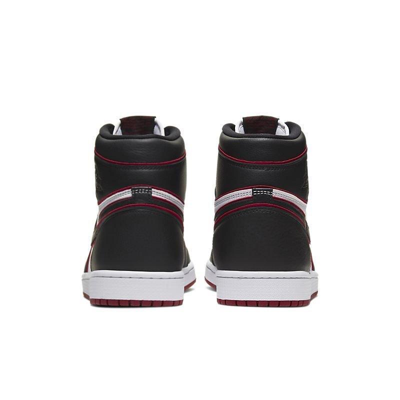 Air Jordan 1 High &