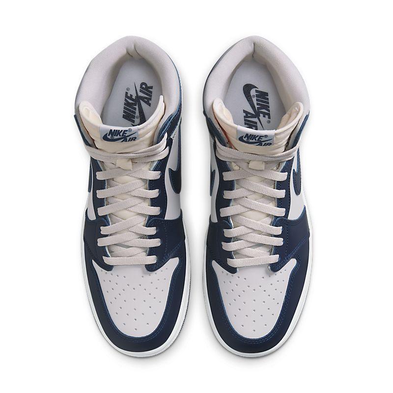 Air Jordan 1 High &