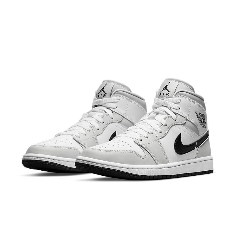 Air Jordan 1 High &