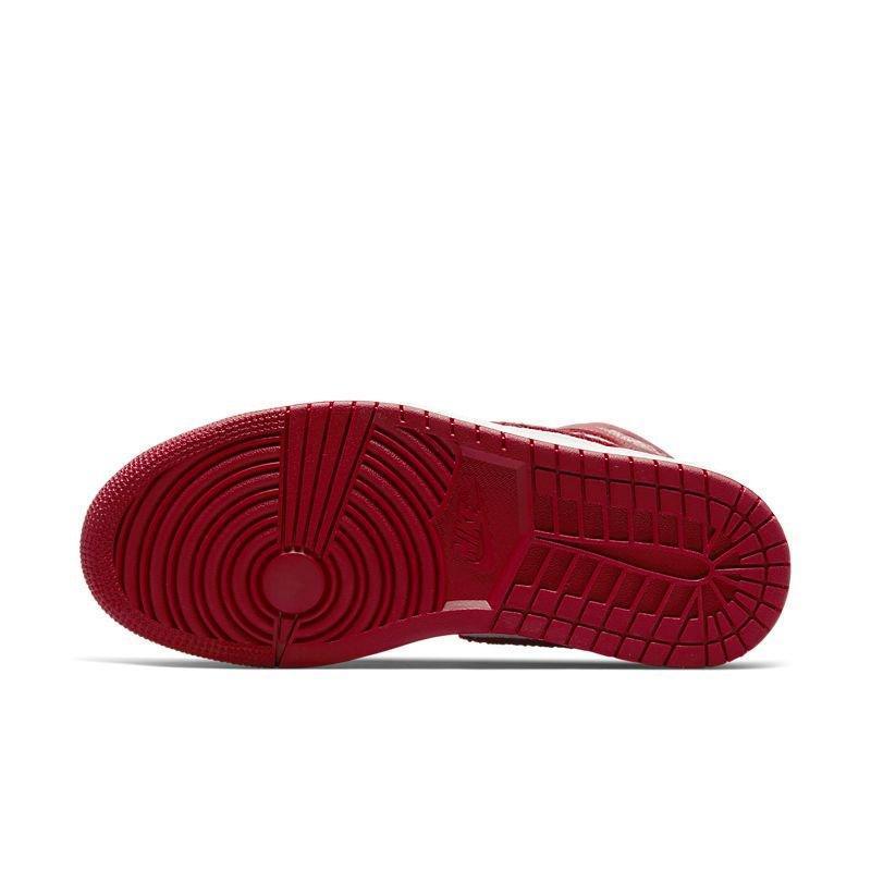 Air Jordan 1 High &