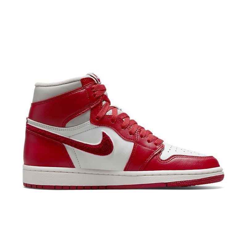 Air Jordan 1 High &