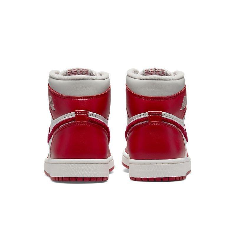 Air Jordan 1 High &