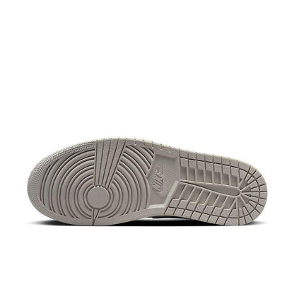 Air Jordan 1 High &