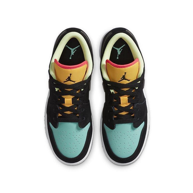 Air Jordan 1 Low &
