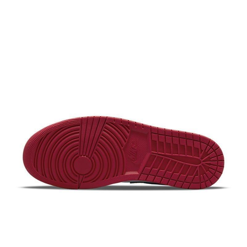 Air Jordan 1 Low &
