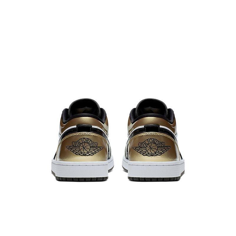 Air Jordan 1 Low &