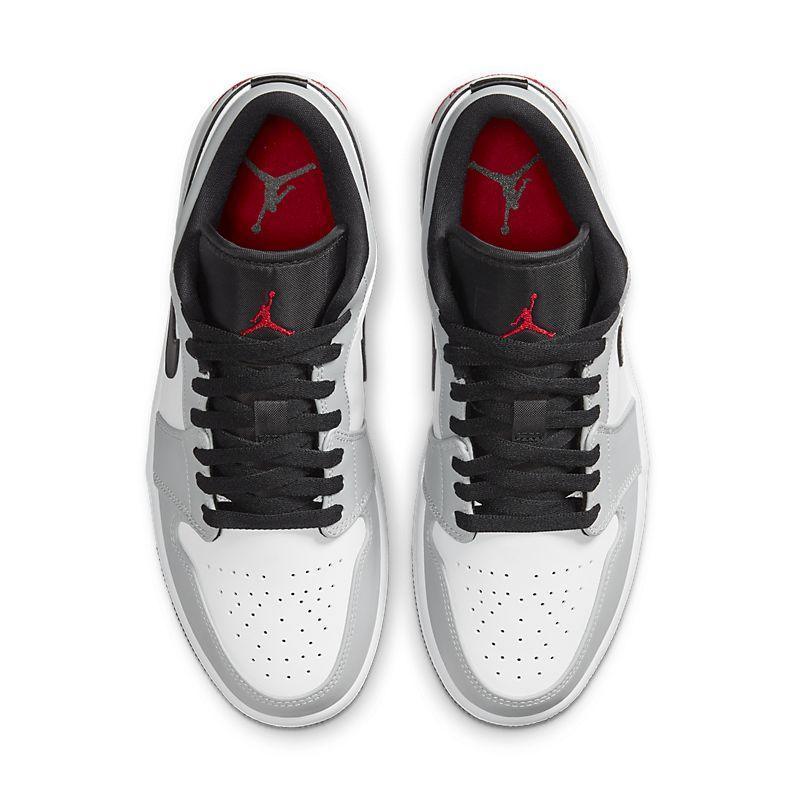 Air Jordan 1 Low &