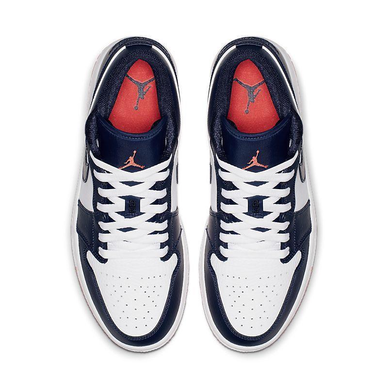 Air Jordan 1 Low &