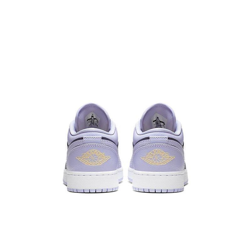 Air Jordan 1 Low &