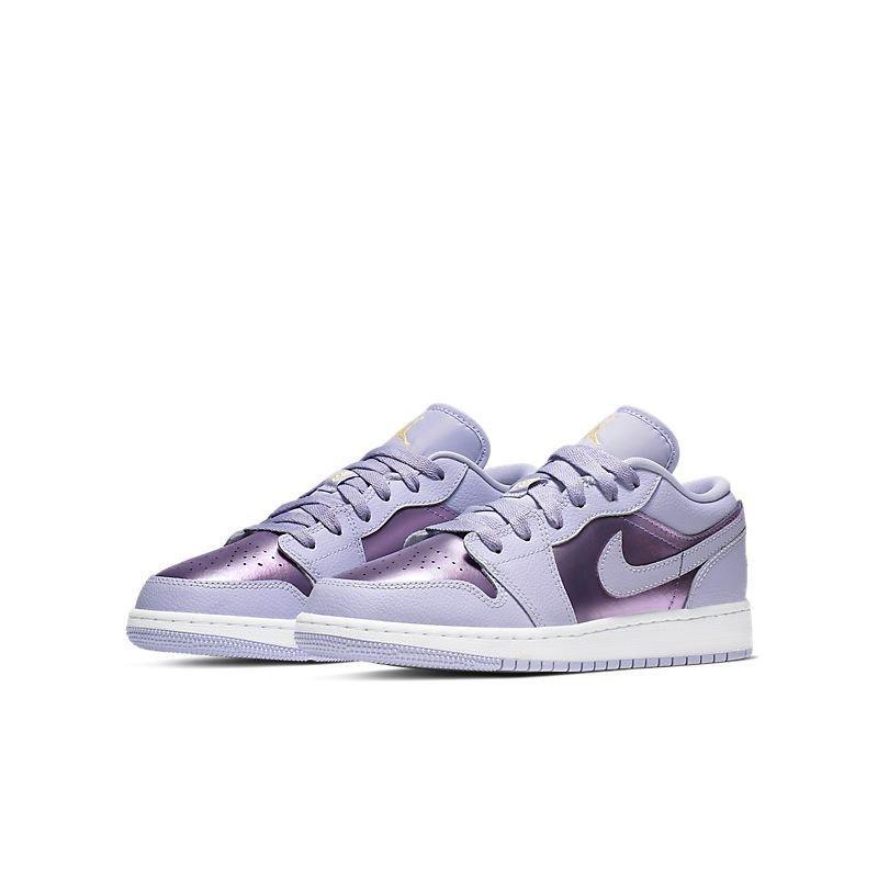 Air Jordan 1 Low &