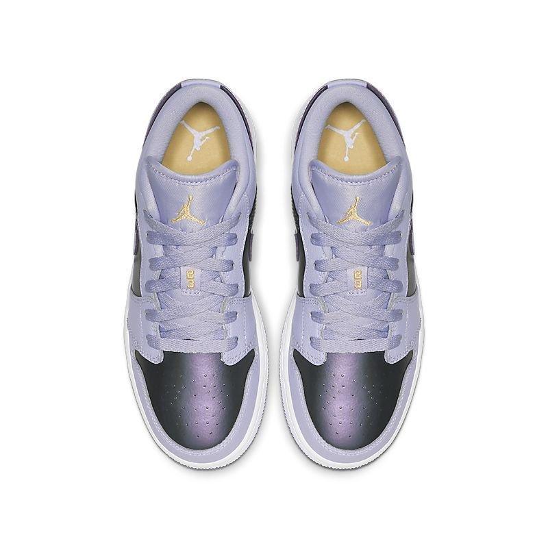 Air Jordan 1 Low &
