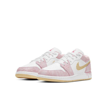 Air Jordan 1 Low &
