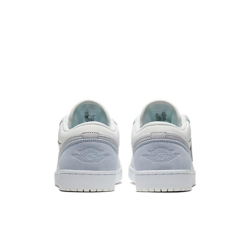 Air Jordan 1 Low &